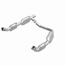 Load image into Gallery viewer, MagnaFlow Exhaust Products 49439 OEM Grade Direct-Fit Catalytic Converter for Select Ford E-150, Ford E-150 Club Wagon, Ford E-250, Ford E-350 Club Wagon, Ford E-350 Super Duty, Ford E-450 Super Duty