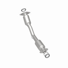 Load image into Gallery viewer, MagnaFlow Exhaust Products 5411327 California CARB Direct-Fit Catalytic Converter for Select Nissan Cube