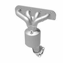 Load image into Gallery viewer, MagnaFlow Exhaust Products 5631057 California CARB Manifold Catalytic Converter for Select Chevrolet Volt