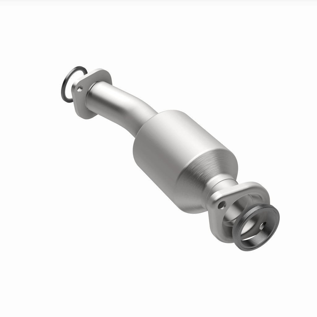 MagnaFlow Exhaust Products 280095 OEM Grade Direct-Fit Catalytic Converter for Select Toyota Sienna