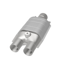 Load image into Gallery viewer, MagnaFlow Exhaust Products 99067HM HM Grade Universal Catalytic Converter for Select Dodge B1500, Dodge B2500, Dodge B3500, Dodge Ram Van, Dodge Ram Van, Dodge Ram Van