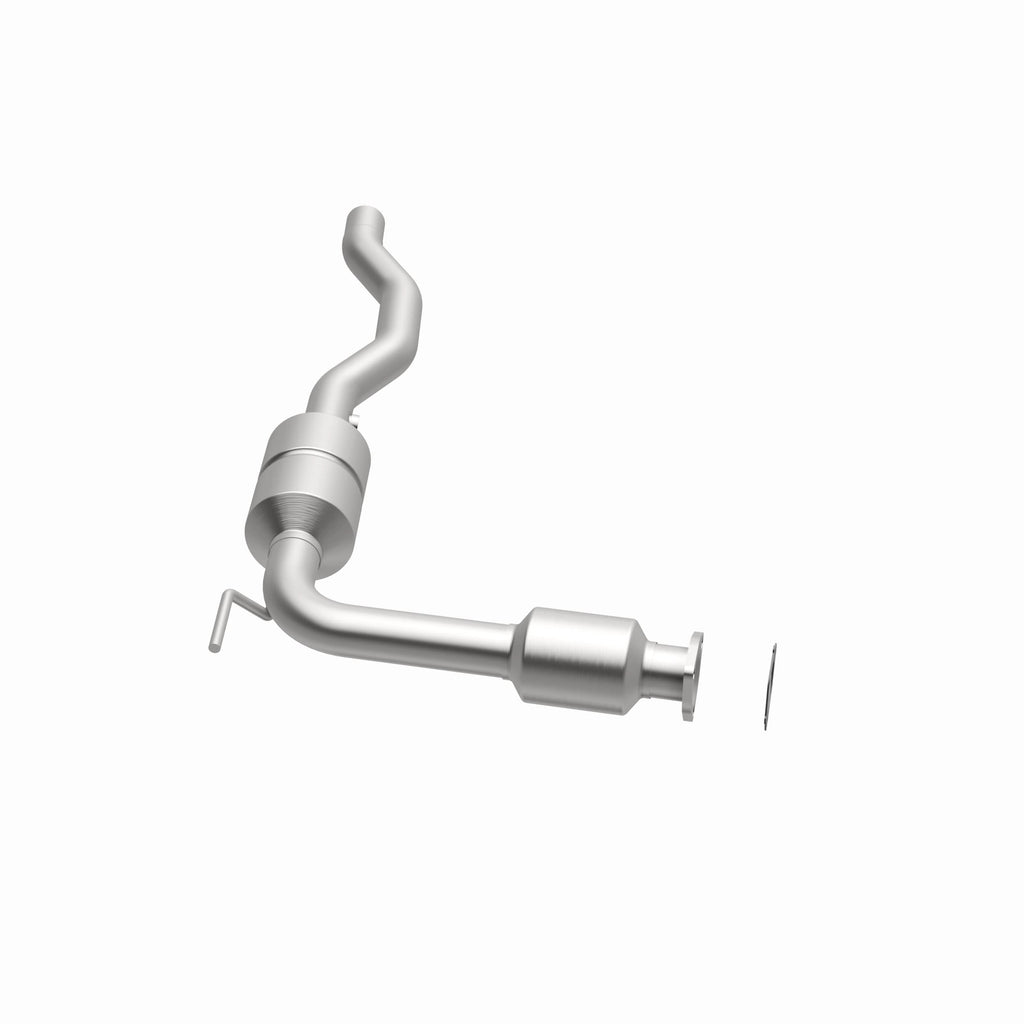 MagnaFlow Exhaust Products 51342 OEM Grade Direct-Fit Catalytic Converter for Select Volkswagen EuroVan