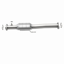 Load image into Gallery viewer, MagnaFlow Exhaust Products 447225 California CARB Direct-Fit Catalytic Converter for Select Toyota 4Runner