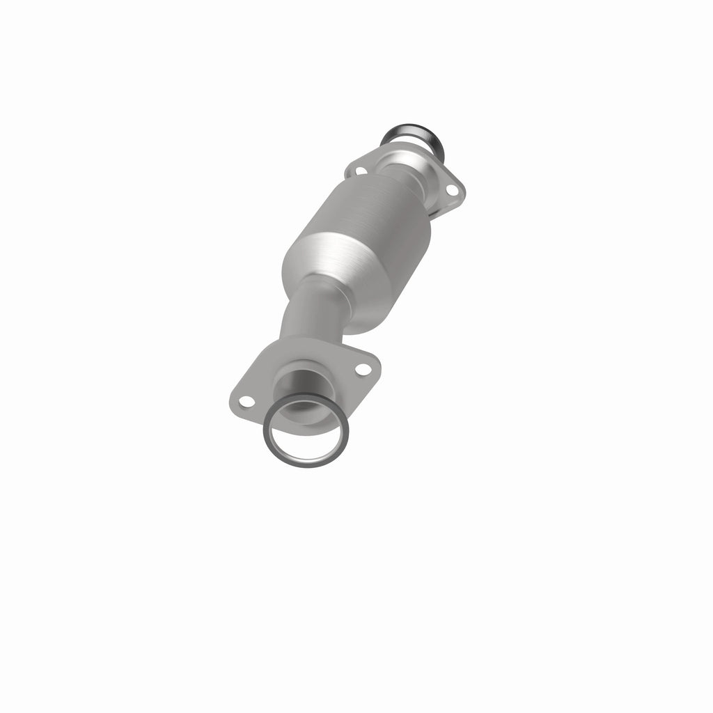 MagnaFlow Exhaust Products 52557 OEM Grade Direct-Fit Catalytic Converter for Select Toyota Sienna