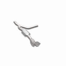 Load image into Gallery viewer, MagnaFlow Exhaust Products 447180 California CARB Direct-Fit Catalytic Converter for Select Ford E-150 Econoline, Ford E-150 Econoline Club Wagon, Ford E-250 Econoline