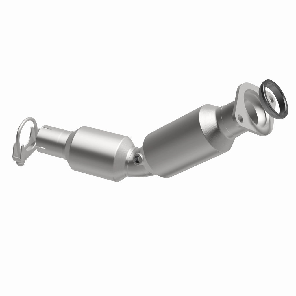 MagnaFlow Exhaust Products 52455 OEM Grade Direct-Fit Catalytic Converter for Select Toyota Prius, Toyota Prius Plug-In