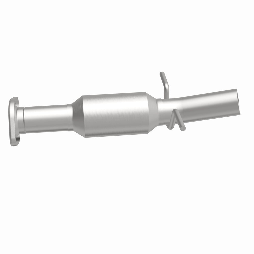 MagnaFlow Exhaust Products 52537 OEM Grade Direct-Fit Catalytic Converter for Select Toyota Highlander