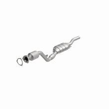 Load image into Gallery viewer, MagnaFlow Exhaust Products 444333 California CARB Direct-Fit Catalytic Converter for Select Audi A4, Audi A6, Audi A6 Quattro, Volkswagen Passat