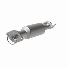 Load image into Gallery viewer, MagnaFlow Exhaust Products 5411042 California CARB Direct-Fit Catalytic Converter for Select Ford Five Hundred, Ford Freestyle, Mercury Montego