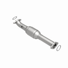 Load image into Gallery viewer, MagnaFlow Exhaust Products 93661 HM Grade Direct-Fit Catalytic Converter for Select Toyota Tacoma