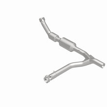 Load image into Gallery viewer, MagnaFlow Exhaust Products 280008 OEM Grade Direct-Fit Catalytic Converter for Select Ford F-150, Ford F-150 Heritage