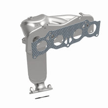 Load image into Gallery viewer, MagnaFlow Exhaust Products 5631373 California CARB Manifold Catalytic Converter for Select Toyota Camry
