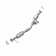 Load image into Gallery viewer, MagnaFlow Exhaust Products 51391 OEM Grade Direct-Fit Catalytic Converter for Select Saturn Vue