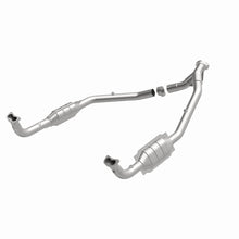 Load image into Gallery viewer, MagnaFlow Exhaust Products 93691 Standard Grade Direct-Fit Catalytic Converter for Select Land Rover Defender 110, Land Rover Defender 90, Land Rover Discovery