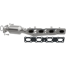 Load image into Gallery viewer, MagnaFlow Exhaust Products 49356 OEM Grade Manifold Catalytic Converter for Select INFINITI QX56, Nissan Armada, Nissan NV2500, Nissan NV3500, Nissan Pathfinder, Nissan Pathfinder Armada, Nissan TITAN
