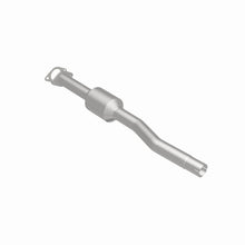 Load image into Gallery viewer, MagnaFlow Exhaust Products 5592804 California CARB Direct-Fit Catalytic Converter for Select Chevrolet Captiva Sport, Chevrolet Equinox, GMC Terrain