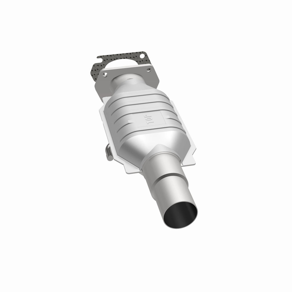 MagnaFlow Exhaust Products 93439 Standard Grade Direct-Fit Catalytic Converter for Select Buick Regal, Buick Riviera