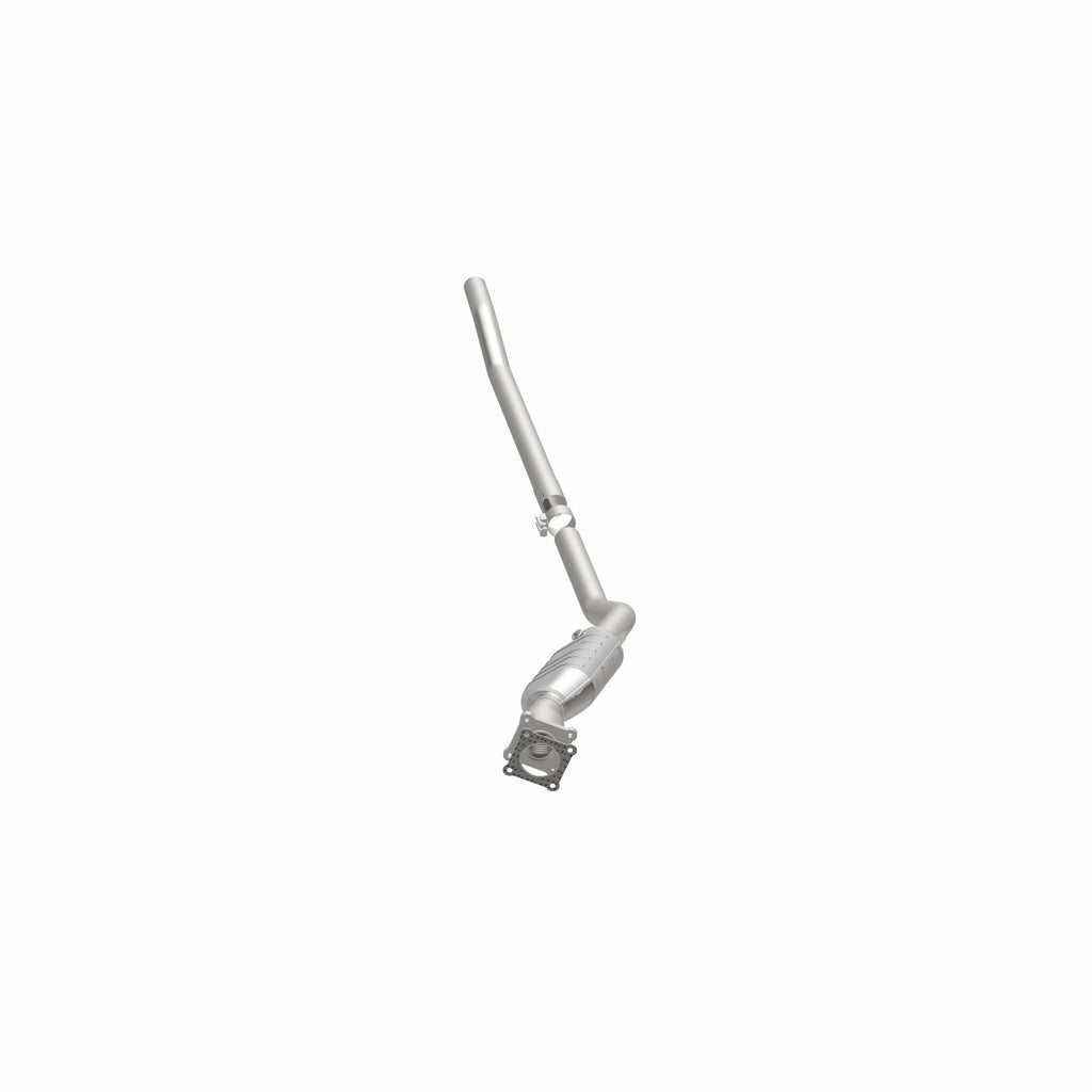 MagnaFlow Exhaust Products 51155 OEM Grade Direct-Fit Catalytic Converter for Select Chrysler Grand Voyager, Chrysler Town & Country, Chrysler Voyager, Dodge Caravan, Dodge Grand Caravan