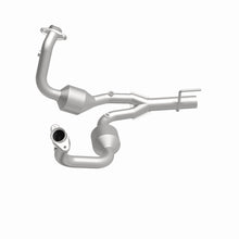 Load image into Gallery viewer, MagnaFlow Exhaust Products 23067 HM Grade Direct-Fit Catalytic Converter for Select Jeep Grand Cherokee