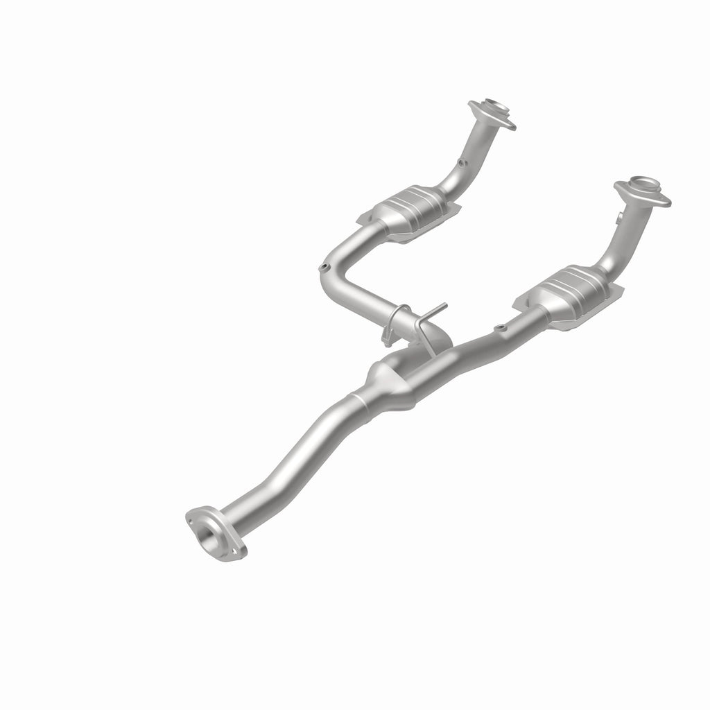 MagnaFlow Exhaust Products 49186 OEM Grade Direct-Fit Catalytic Converter for Select Jeep Liberty