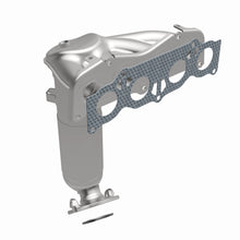 Load image into Gallery viewer, MagnaFlow Exhaust Products 5631373 California CARB Manifold Catalytic Converter for Select Toyota Camry