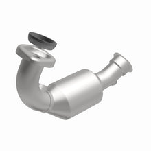 Load image into Gallery viewer, MagnaFlow Exhaust Products 4583052 California CARB Direct-Fit Catalytic Converter for Select Jeep Liberty