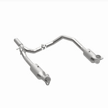 Load image into Gallery viewer, MagnaFlow Exhaust Products 280014 OEM Grade Direct-Fit Catalytic Converter for Select Ford E-350 Super Duty, Ford E-450 Super Duty