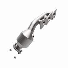 Load image into Gallery viewer, MagnaFlow Exhaust Products 51072 OEM Grade Manifold Catalytic Converter for Select Kia Borrego