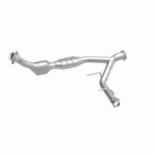 Load image into Gallery viewer, MagnaFlow Exhaust Products 24414 HM Grade Direct-Fit Catalytic Converter for Select Ford Expedition
