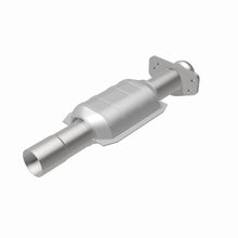 Load image into Gallery viewer, MagnaFlow Exhaust Products 93485 Standard Grade Direct-Fit Catalytic Converter for Select Chevrolet S10 Blazer, GMC Jimmy, Oldsmobile Bravada