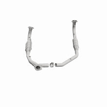 Load image into Gallery viewer, MagnaFlow Exhaust Products 93690 HM Grade Direct-Fit Catalytic Converter for Select Land Rover Defender 90, Land Rover Discovery