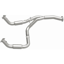 Load image into Gallery viewer, MagnaFlow Exhaust Products 4551252 California CARB Direct-Fit Catalytic Converter for Select Chevrolet Silverado HD, Chevrolet Silverado HD, GMC Sierra HD, GMC Sierra HD