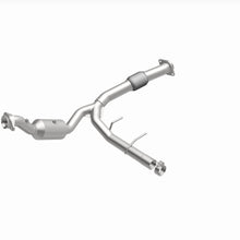 Load image into Gallery viewer, MagnaFlow Exhaust Products 280219 OEM Grade Direct-Fit Catalytic Converter for Select Ford Expedition, Lincoln Navigator