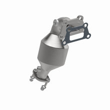 Load image into Gallery viewer, MagnaFlow Exhaust Products 5582189 California CARB Manifold Catalytic Converter for Select Chevrolet Equinox, GMC Terrain