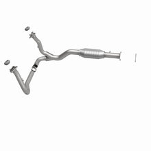 Load image into Gallery viewer, MagnaFlow Exhaust Products 447249 California CARB Direct-Fit Catalytic Converter for Select Chevrolet S10, GMC Sonoma, Isuzu Hombre