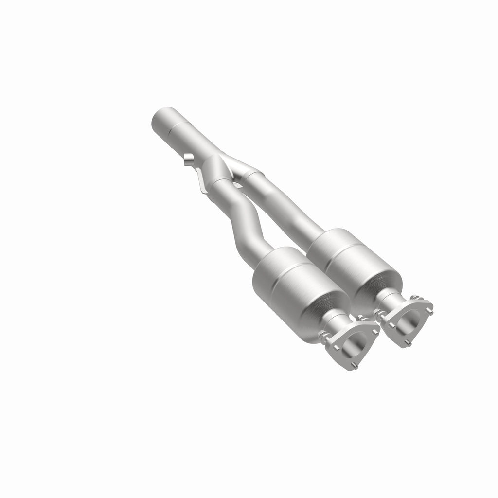 MagnaFlow Exhaust Products 51123 OEM Grade Direct-Fit Catalytic Converter for Select Audi TT Quattro