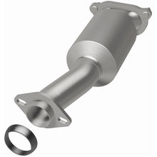 Load image into Gallery viewer, MagnaFlow Exhaust Products 5491121 California CARB Direct-Fit Catalytic Converter for Select Ford Ranger, Mazda B4000