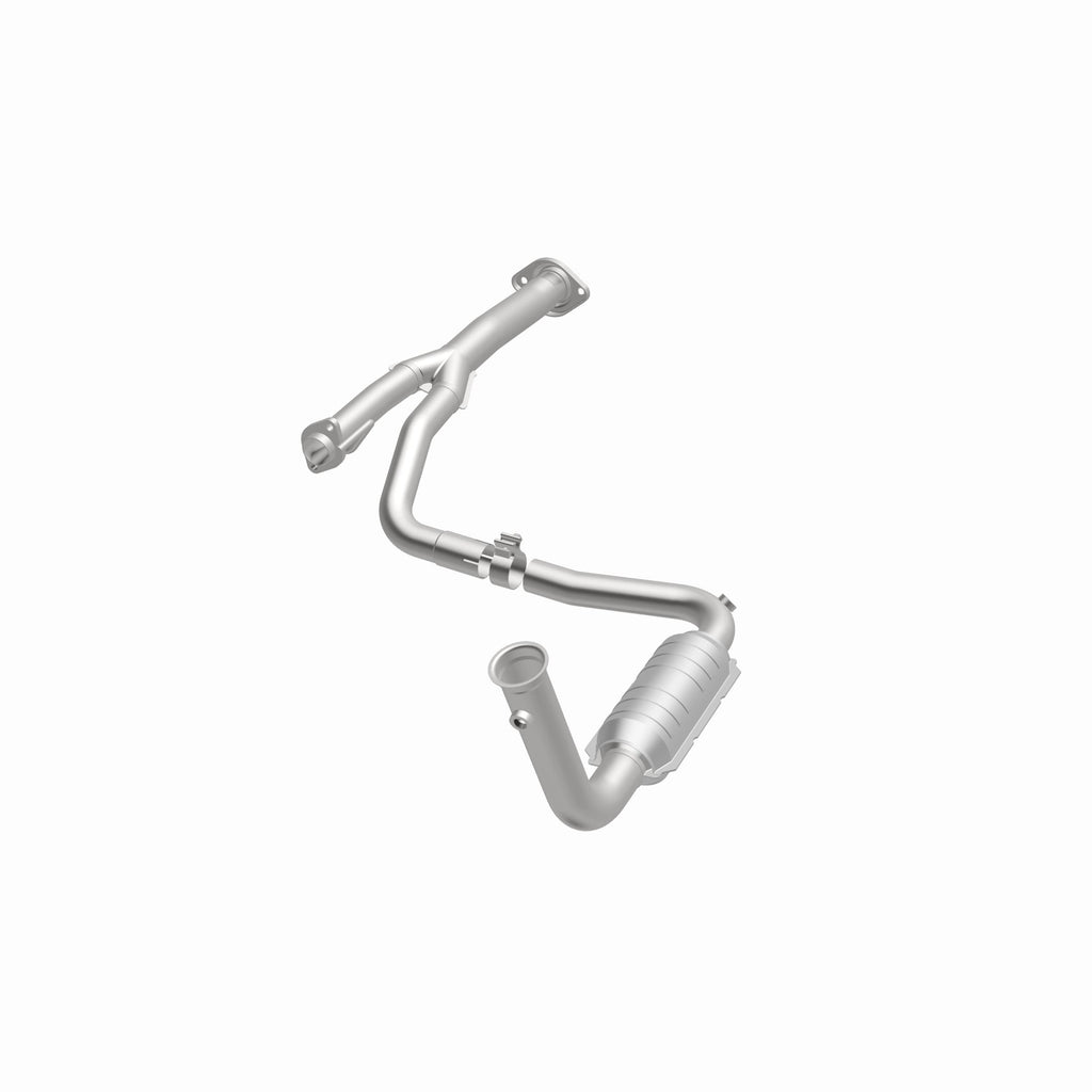 MagnaFlow Exhaust Products 49582 OEM Grade Direct-Fit Catalytic Converter for Select Jeep Liberty