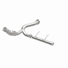 Load image into Gallery viewer, MagnaFlow Exhaust Products 5451500 California CARB Direct-Fit Catalytic Converter for Select Ford Expedition, Lincoln Navigator