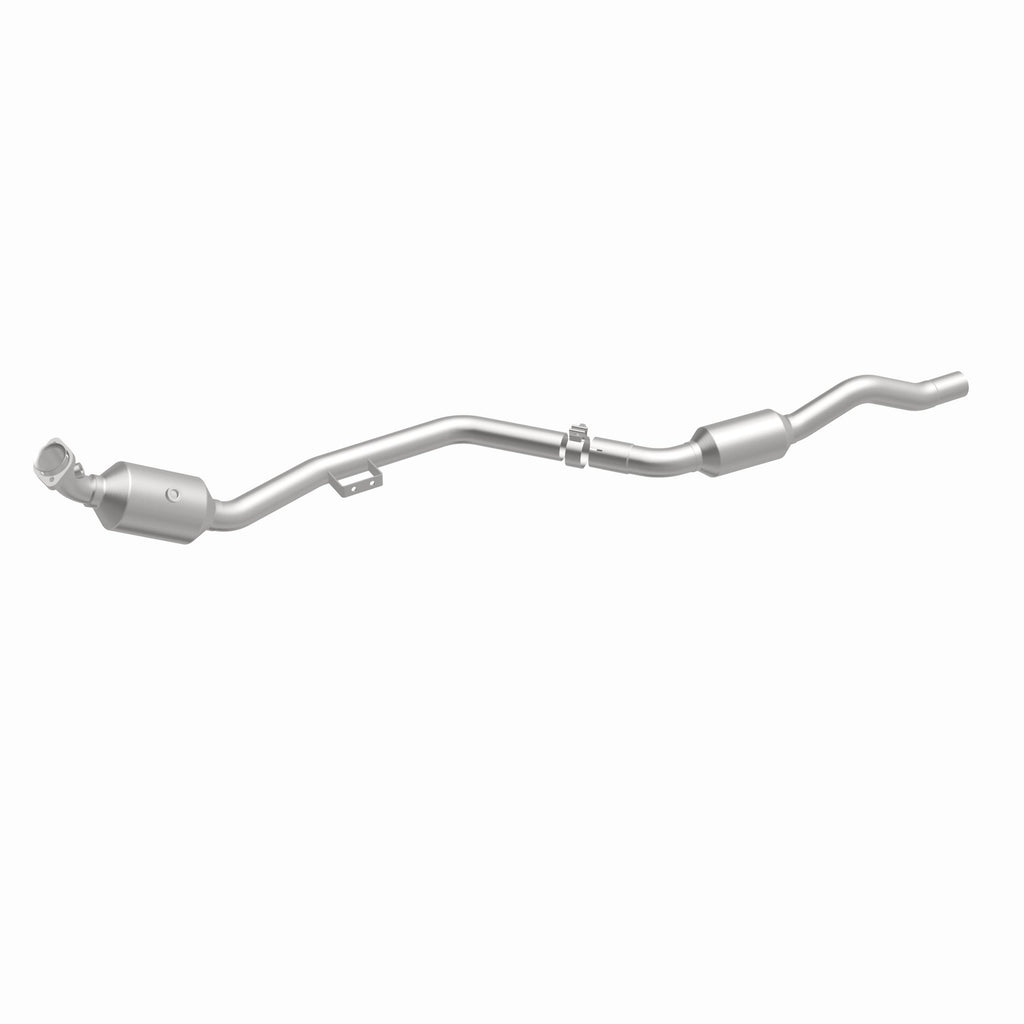 MagnaFlow Exhaust Products 51666 OEM Grade Direct-Fit Catalytic Converter for Select Mercedes-Benz E350