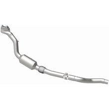 Load image into Gallery viewer, MagnaFlow Exhaust Products 6561139 California CARB Direct-Fit Catalytic Converter for Select Chrysler 300, Dodge Challenger, Dodge Charger