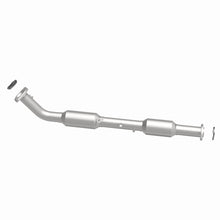 Load image into Gallery viewer, MagnaFlow Exhaust Products 5582703 California CARB Direct-Fit Catalytic Converter for Select Toyota Tacoma