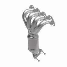 Load image into Gallery viewer, MagnaFlow Exhaust Products 5531062 California CARB Manifold Catalytic Converter for Select Chevrolet Aveo, Chevrolet Aveo5, Pontiac G3
