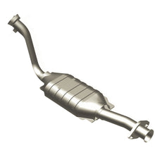 Load image into Gallery viewer, MagnaFlow Exhaust Products 93385 Standard Grade Direct-Fit Catalytic Converter for Select Ford Crown Victoria, Lincoln Town Car, Mercury Grand Marquis