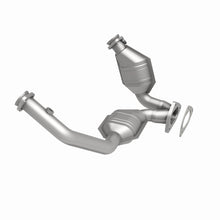 Load image into Gallery viewer, MagnaFlow Exhaust Products 447189 California CARB Direct-Fit Catalytic Converter for Select Ford Ranger, Mazda B3000, Mazda B4000