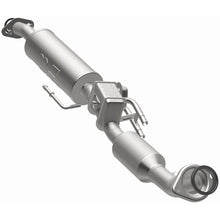 Load image into Gallery viewer, MagnaFlow Exhaust Products 280468 OEM Grade Direct-Fit Catalytic Converter for Select Toyota Prius, Toyota Prius AWD-e, Toyota Prius Prime