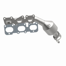 Load image into Gallery viewer, MagnaFlow Exhaust Products 51401 OEM Grade Manifold Catalytic Converter for Select Kia Borrego