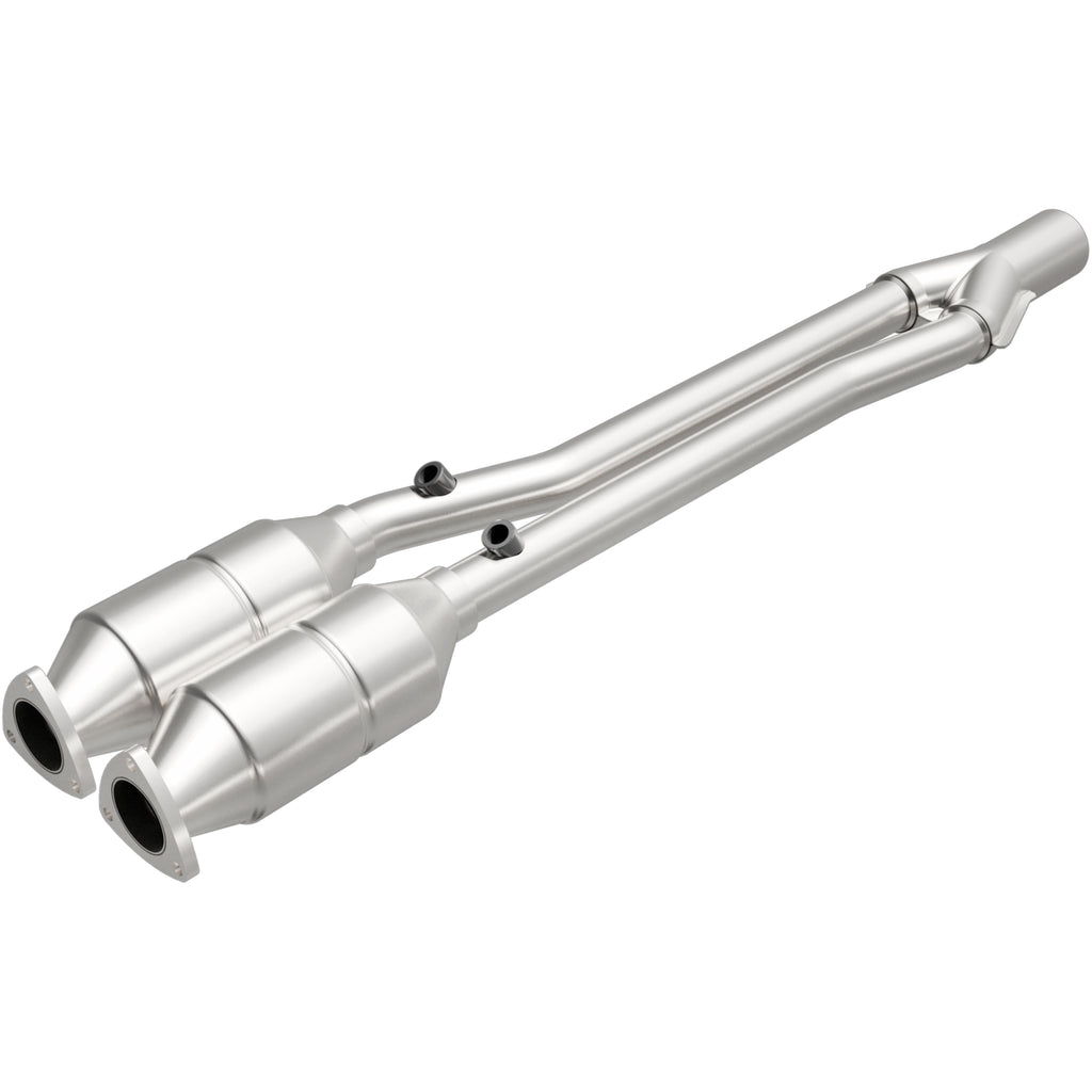 MagnaFlow Exhaust Products 49013 OEM Grade Direct-Fit Catalytic Converter for Select Audi TT Quattro, Volkswagen R32