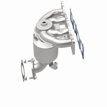 Load image into Gallery viewer, MagnaFlow Exhaust Products 22-086 OEM Grade Manifold Catalytic Converter for Select Hyundai Santa Fe Sport