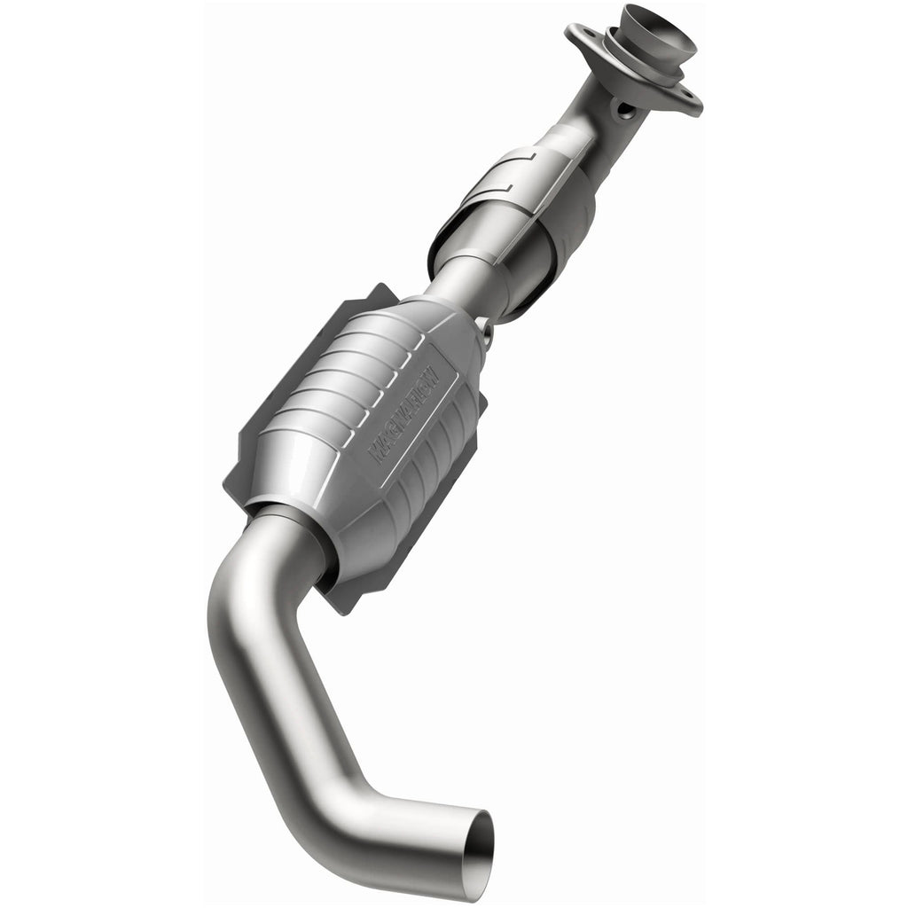 MagnaFlow Exhaust Products 49705 OEM Grade Direct-Fit Catalytic Converter for Select Ford F-150, Lincoln Mark LT